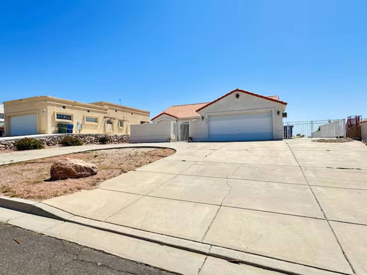 Apartment for rent at 2576 McCormick Blvd, Bullhead City, AZ 86429