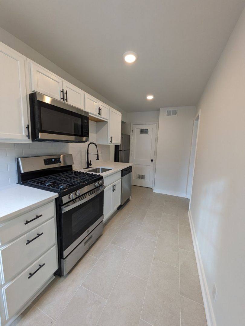 Apartment for rent at 6401 Brookside Rd, Kansas City, MO 64113