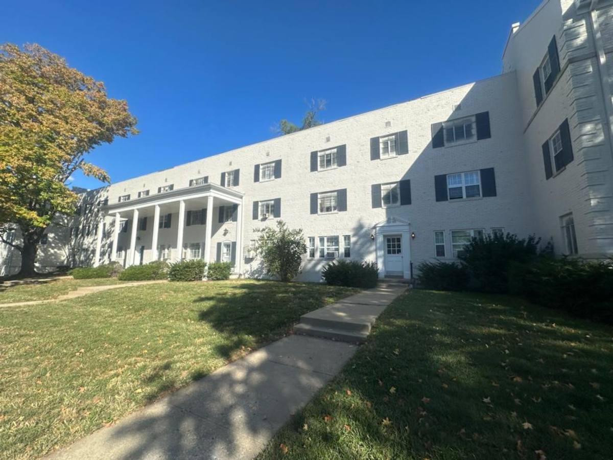 Apartment for rent at 6401 Brookside Rd, Kansas City, MO 64113