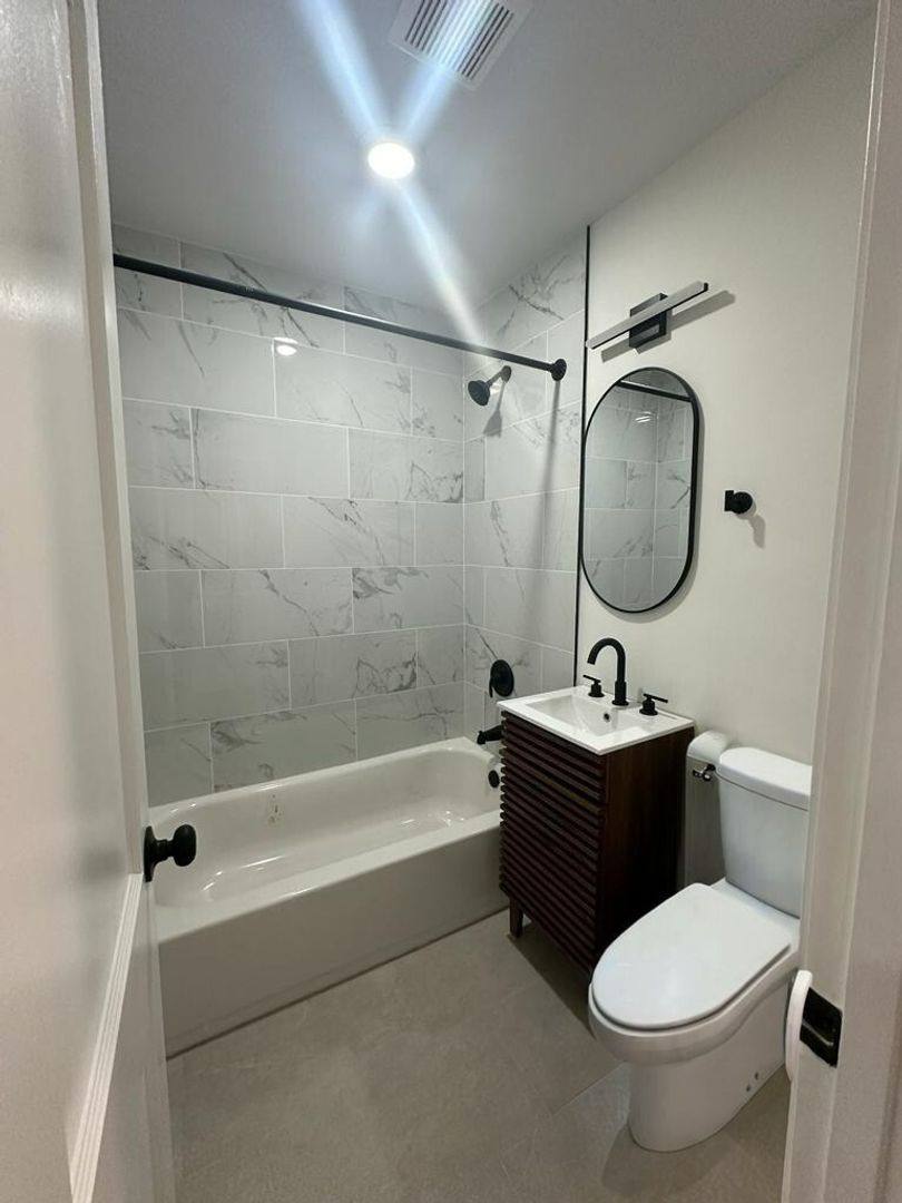 Apartment for rent at 6401 Brookside Rd, Kansas City, MO 64113