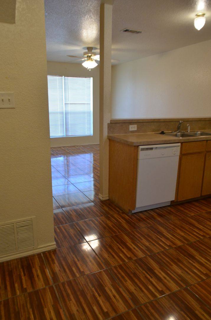 Townhouse for rent at 4307 Mattie Dr, Killeen, TX 76549