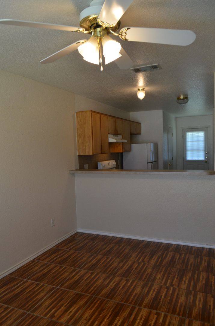 Townhouse for rent at 4307 Mattie Dr, Killeen, TX 76549