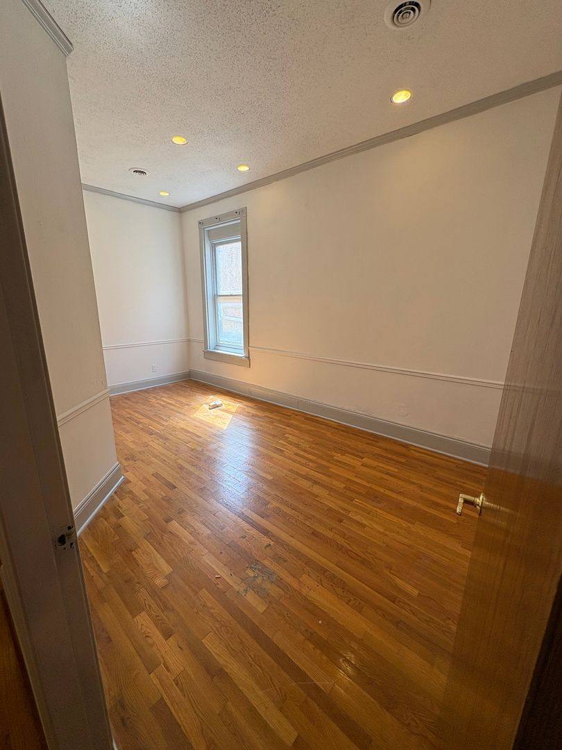 Apartment for rent at 110 W Summit Hill Dr, Knoxville, TN 37902