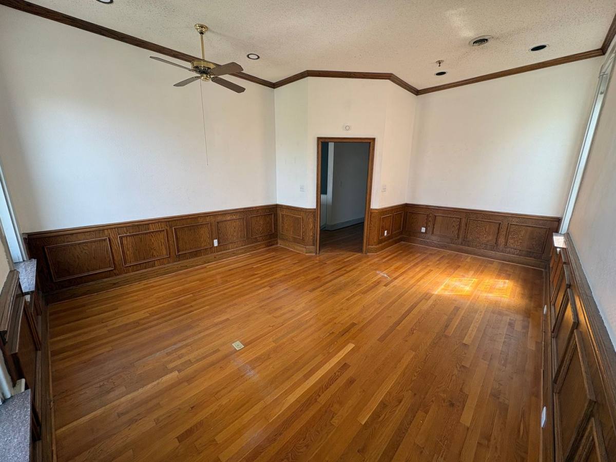 Apartment for rent at 110 W Summit Hill Dr, Knoxville, TN 37902