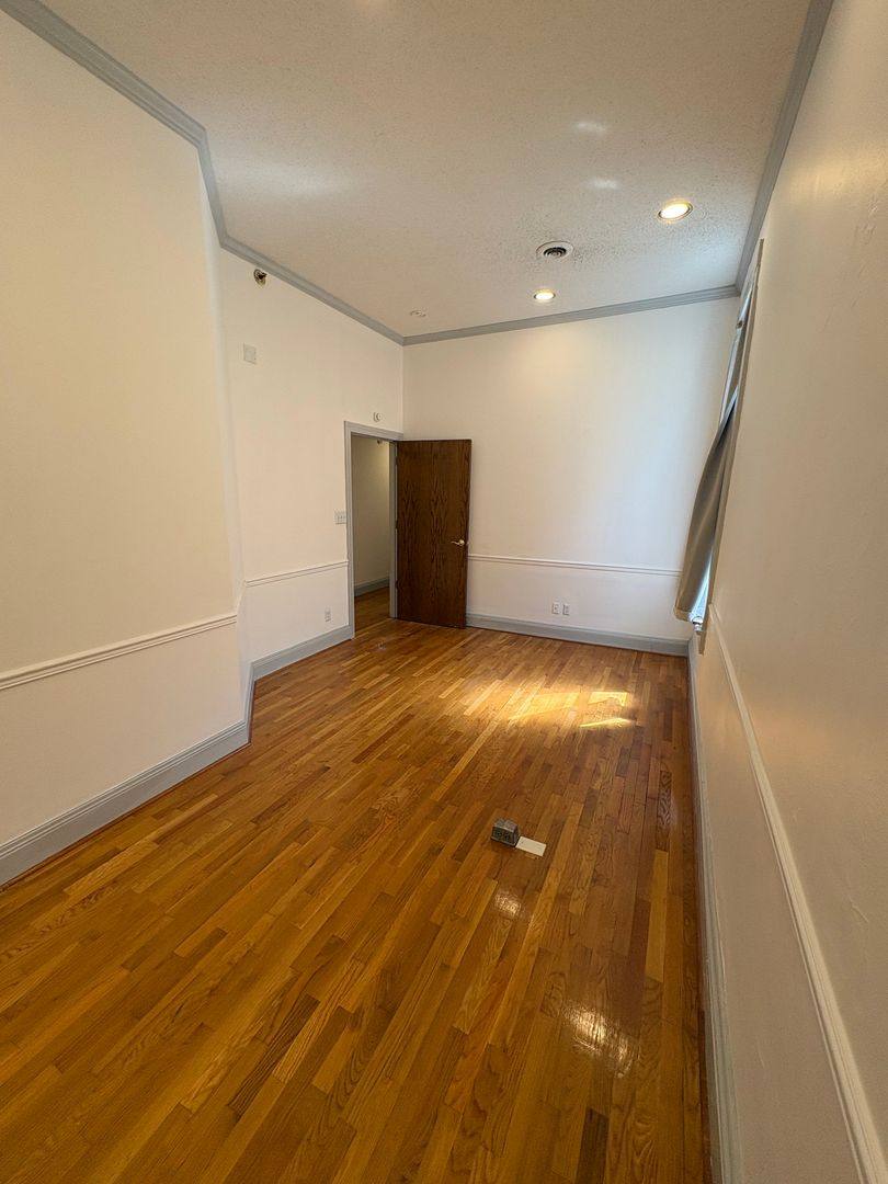 Apartment for rent at 110 W Summit Hill Dr, Knoxville, TN 37902