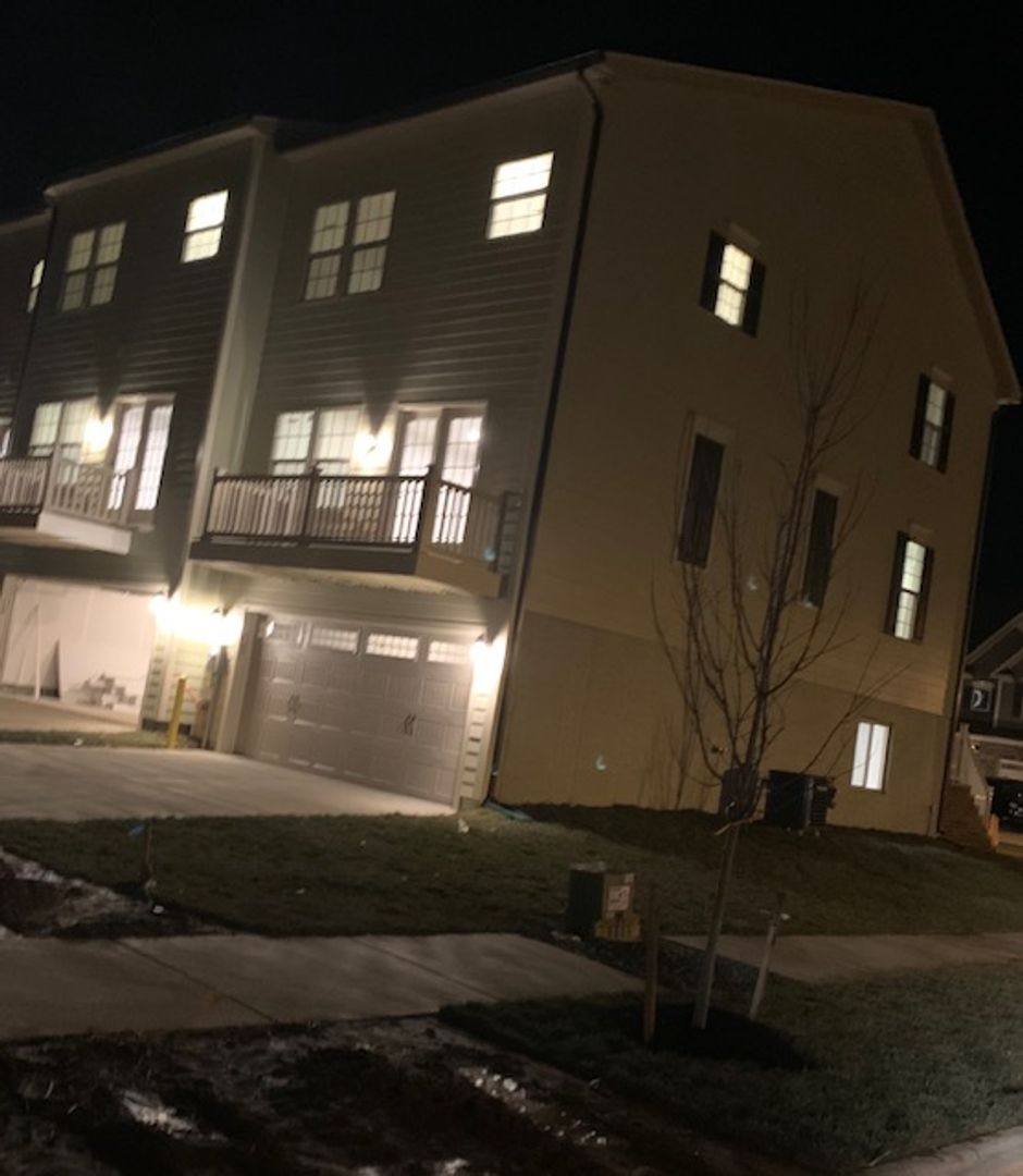 Townhouse for rent at 18157 Red Mulberry Rd, Dumfries, VA 22026
