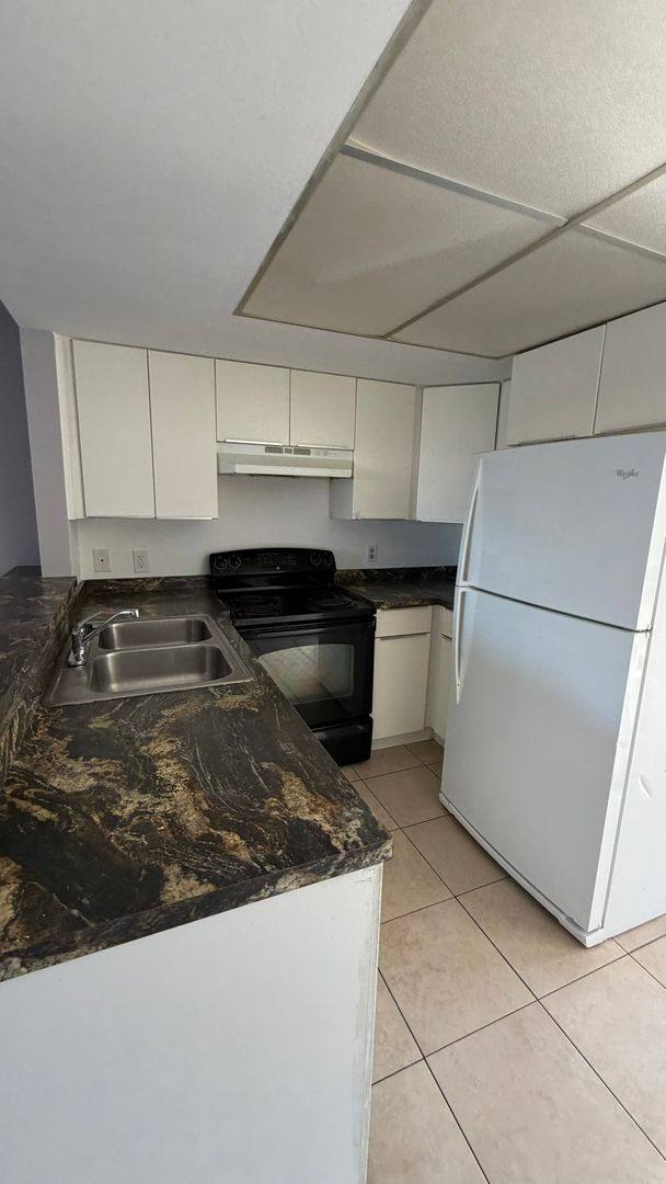 Apartment for rent at 4009 SE 11th Ave, Cape Coral, FL 33904