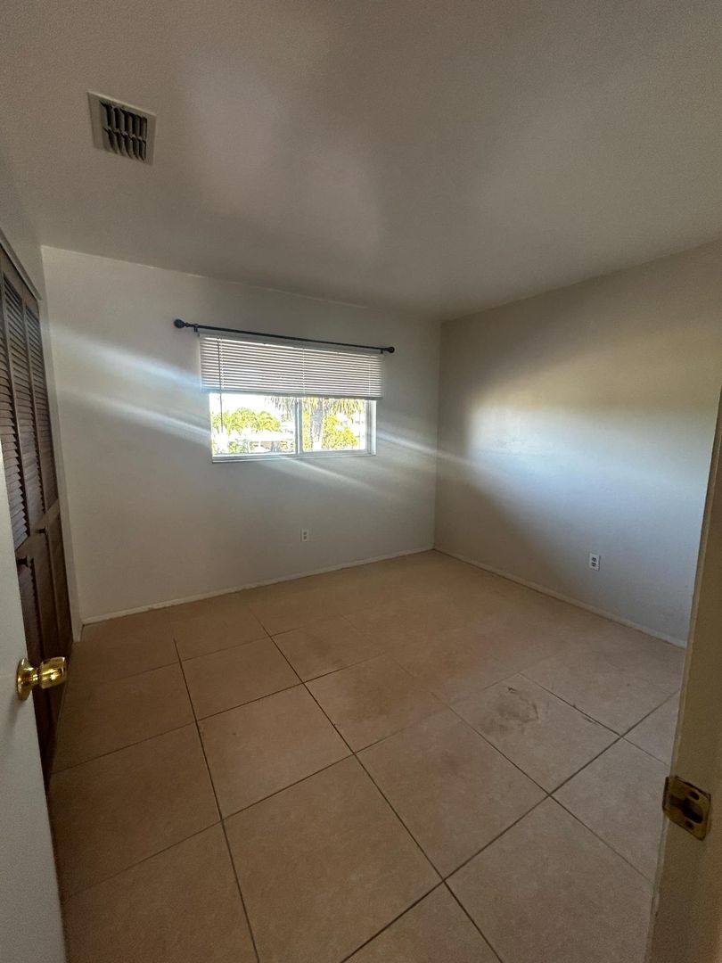Apartment for rent at 4009 SE 11th Ave, Cape Coral, FL 33904