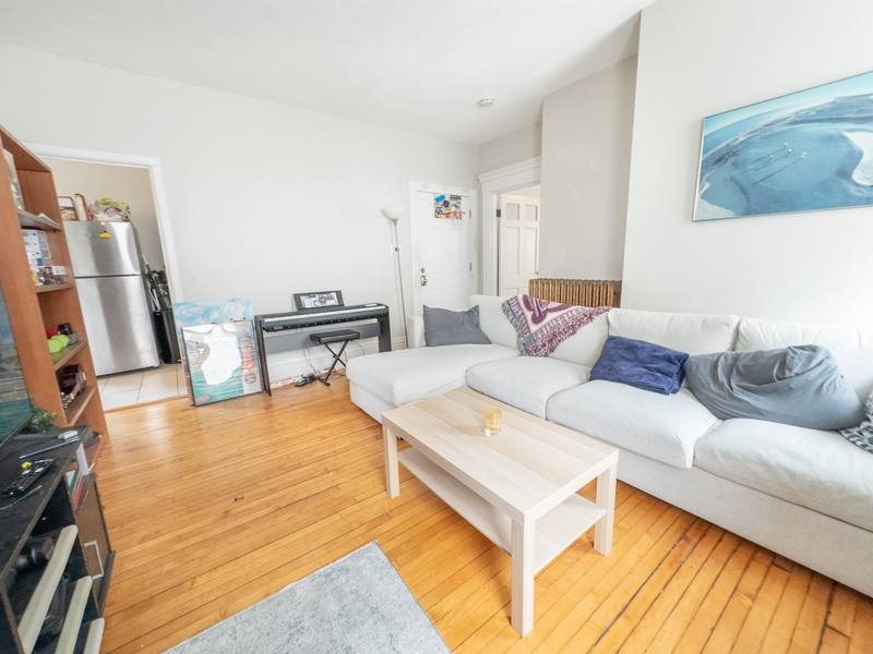 Apartment for rent at 107 Columbia St #1, Cambridge, MA 02139