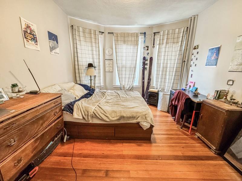 Apartment for rent at 107 Columbia St #1, Cambridge, MA 02139
