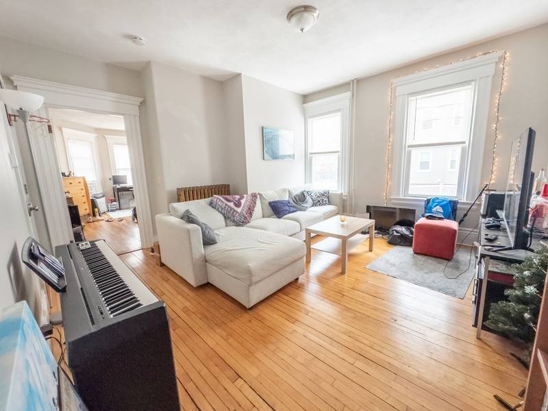 Apartment for rent at 107 Columbia St #1, Cambridge, MA 02139