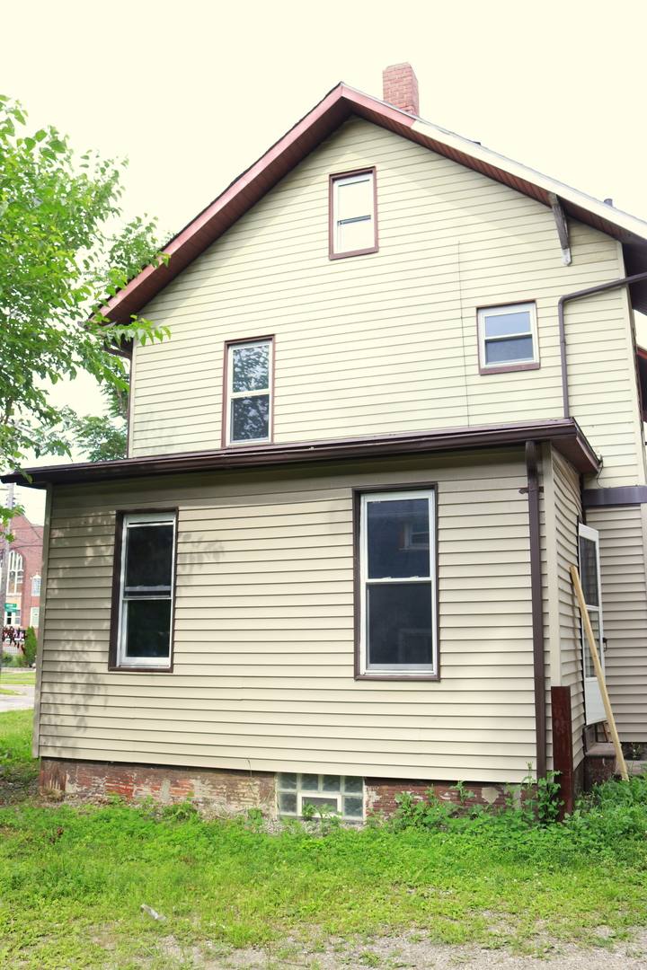 House for rent at 796 Brown St, Akron, OH 44311