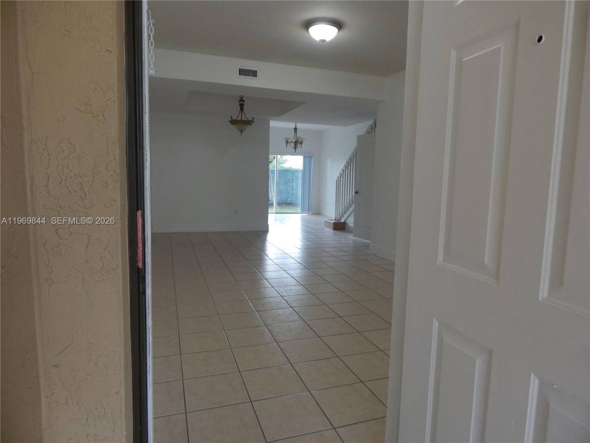 Townhouse for rent at 8986 W Flagler St, Miami, FL 33174
