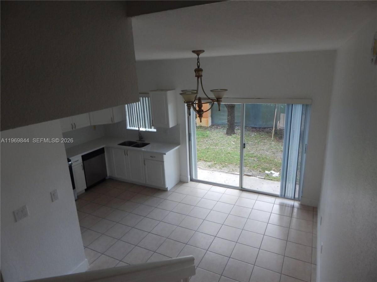 Townhouse for rent at 8986 W Flagler St, Miami, FL 33174