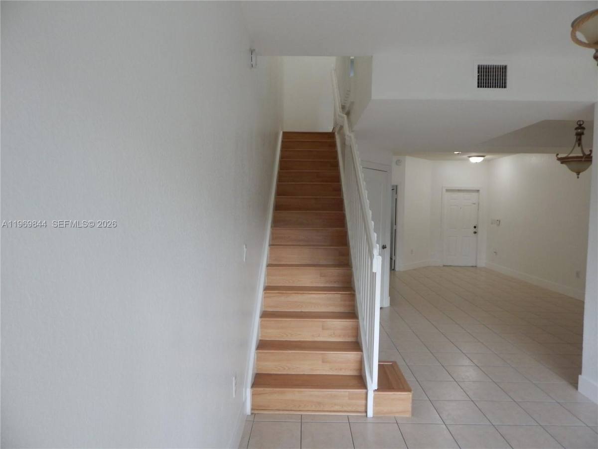 Townhouse for rent at 8986 W Flagler St, Miami, FL 33174