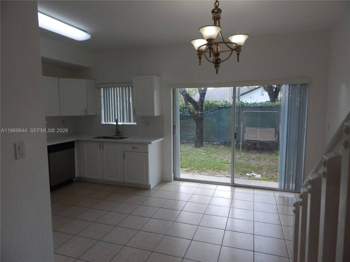 Townhouse for rent at 8986 W Flagler St, Miami, FL 33174