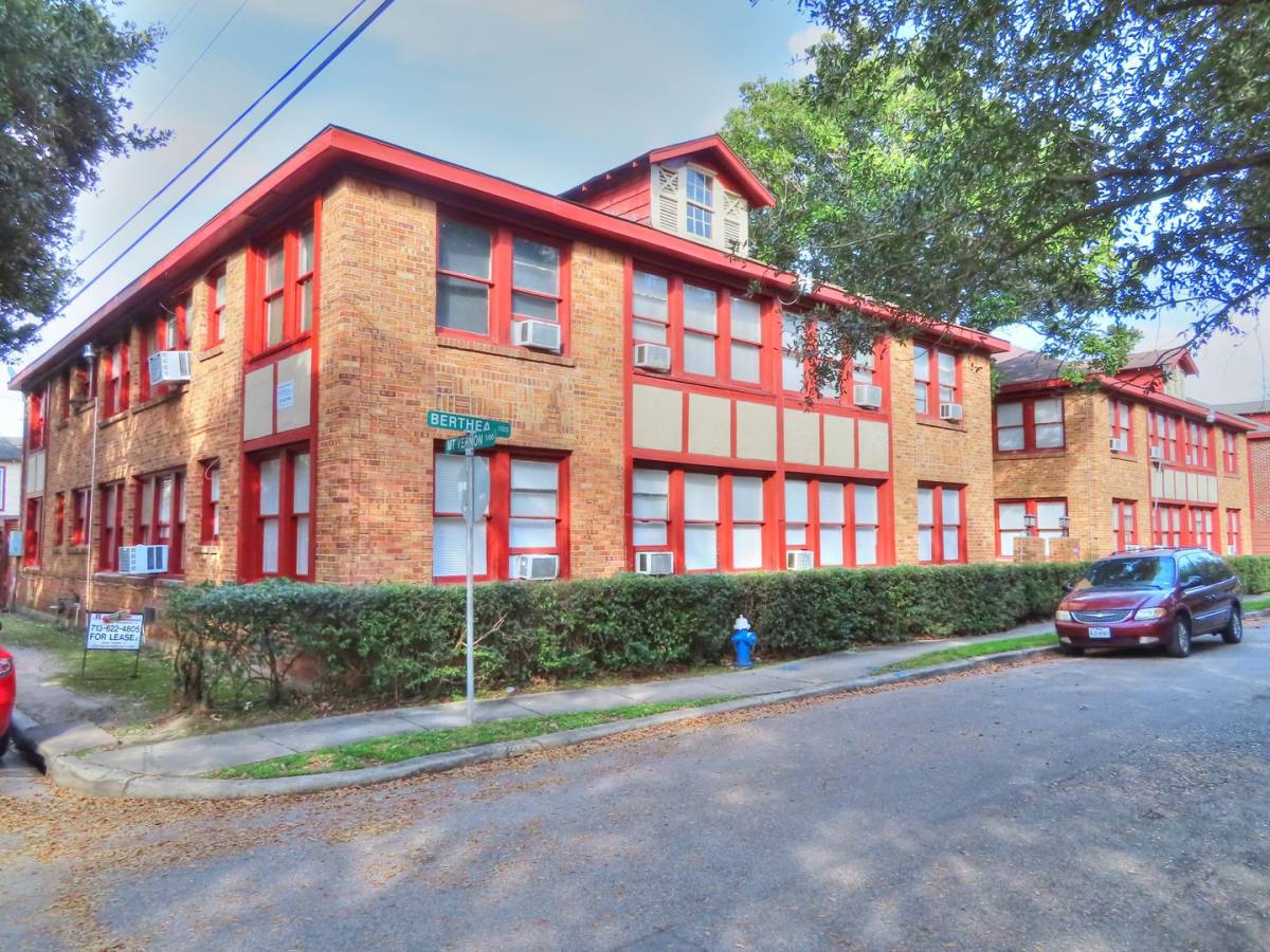 Apartment for rent at 1126-1136 Berthea St, Houston, TX 77006