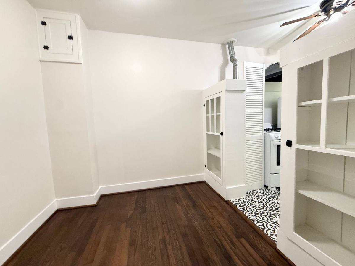 Apartment for rent at 1126-1136 Berthea St, Houston, TX 77006