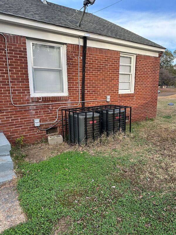 House for rent at 2045 Lamar Ave, Memphis, TN 38114