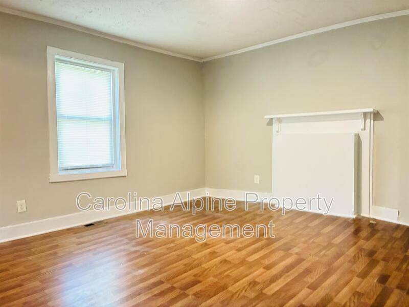 House for rent at 1110 Sykes St, Gastonia, NC 28052