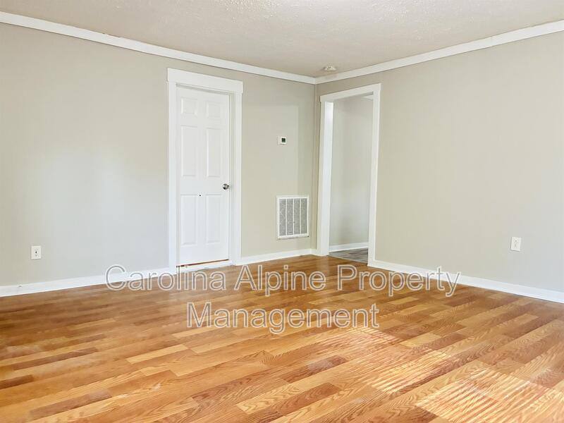 House for rent at 1110 Sykes St, Gastonia, NC 28052