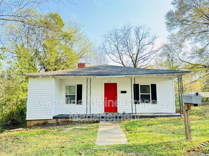House for rent at 1110 Sykes St, Gastonia, NC 28052