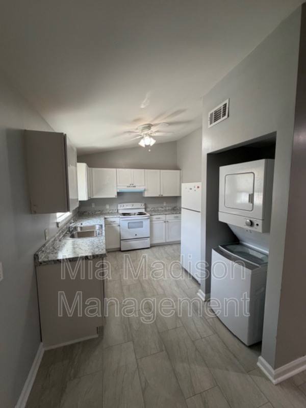 Apartment for rent at 319 W 31st St, Savannah, GA 31401