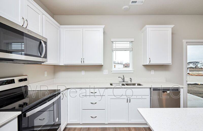 Townhouse for rent at 9598 Capstone Court, West Des Moines, IA 50266