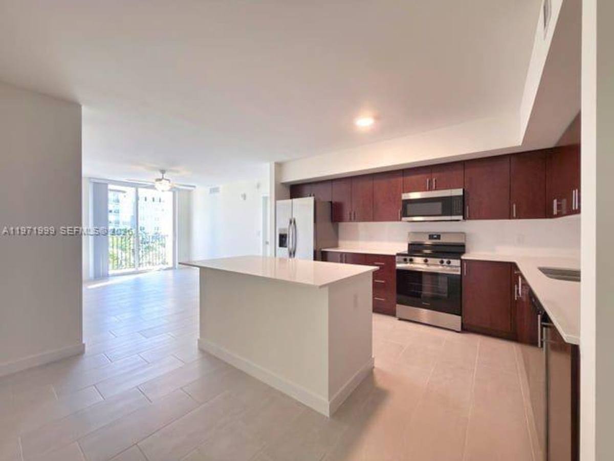 Apartment for rent at 11239 NW 4th Terrace #612, Miami, FL 33172