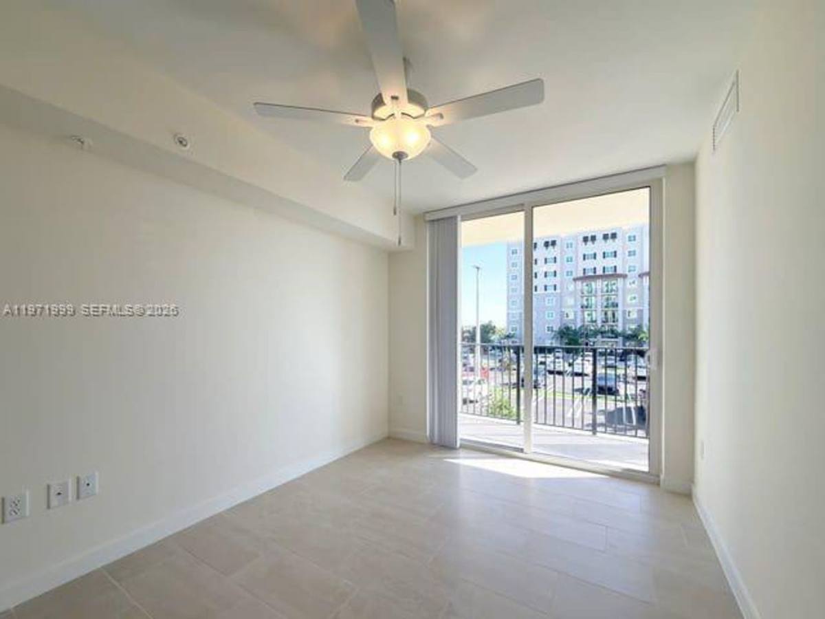 Apartment for rent at 11239 NW 4th Terrace #612, Miami, FL 33172
