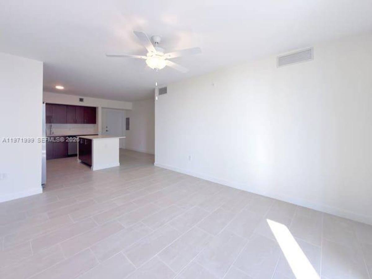 Apartment for rent at 11239 NW 4th Terrace #612, Miami, FL 33172