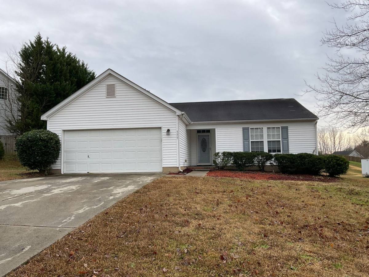 House for rent at 177 Brookstone Dr, Mount Holly, NC 28120