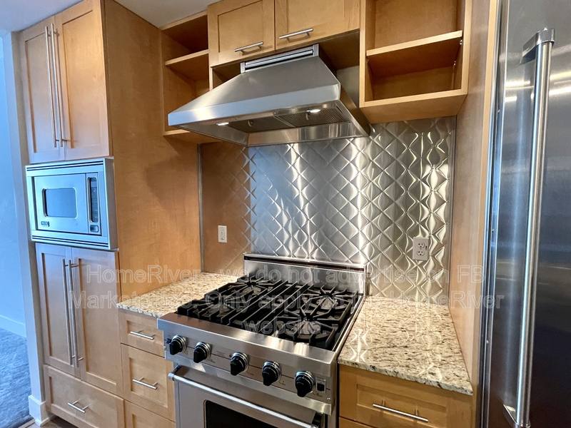 Condo for rent at 1120 E Kennedy Blvd #314, Tampa, FL 33602