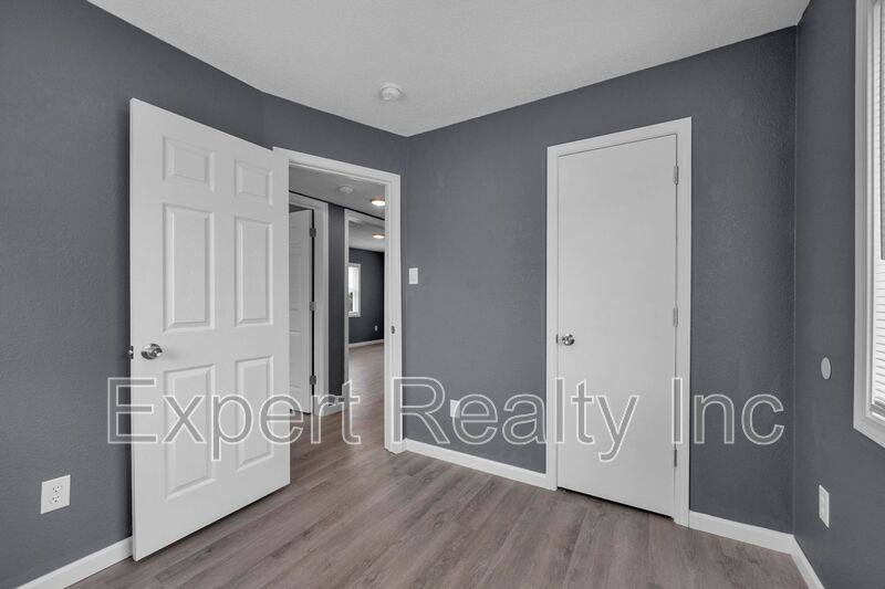Apartment for rent at 5710 Monte Sano Dr, Birmingham, AL 35228
