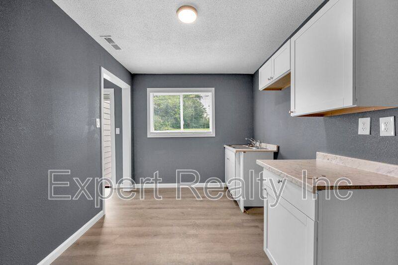 Apartment for rent at 5710 Monte Sano Dr, Birmingham, AL 35228
