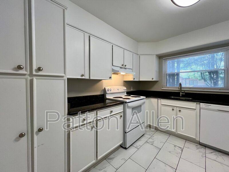 Apartment for rent at 1020 Hendersonville Rd #2, Asheville, NC 28803