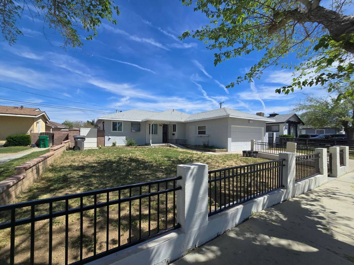 House for rent at 1415 Boyden Ave, Lancaster, CA 93534
