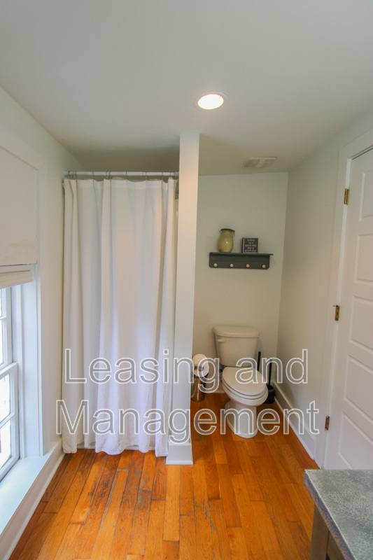 Apartment for rent at 52 Chapel St #B, Charleston, SC 29403