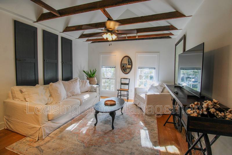 Apartment for rent at 52 Chapel St #B, Charleston, SC 29403