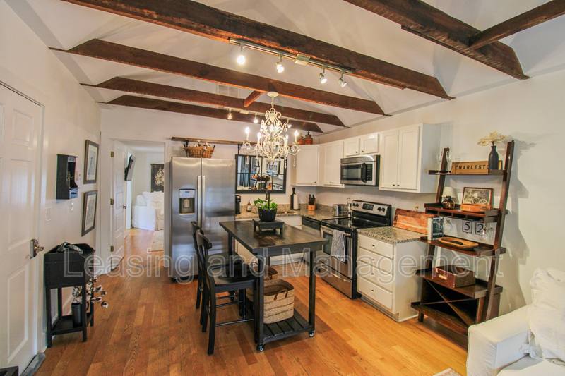 Apartment for rent at 52 Chapel St #B, Charleston, SC 29403