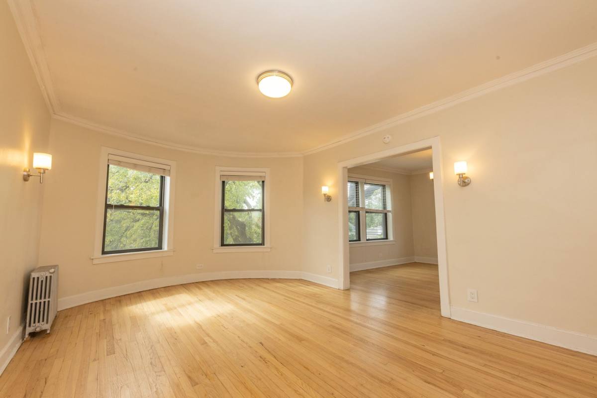 Apartment for rent at 800-810 Michigan Ave, Evanston, IL 60202