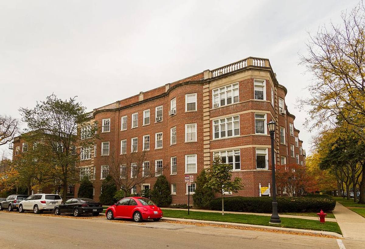 Apartment for rent at 800-810 Michigan Ave, Evanston, IL 60202