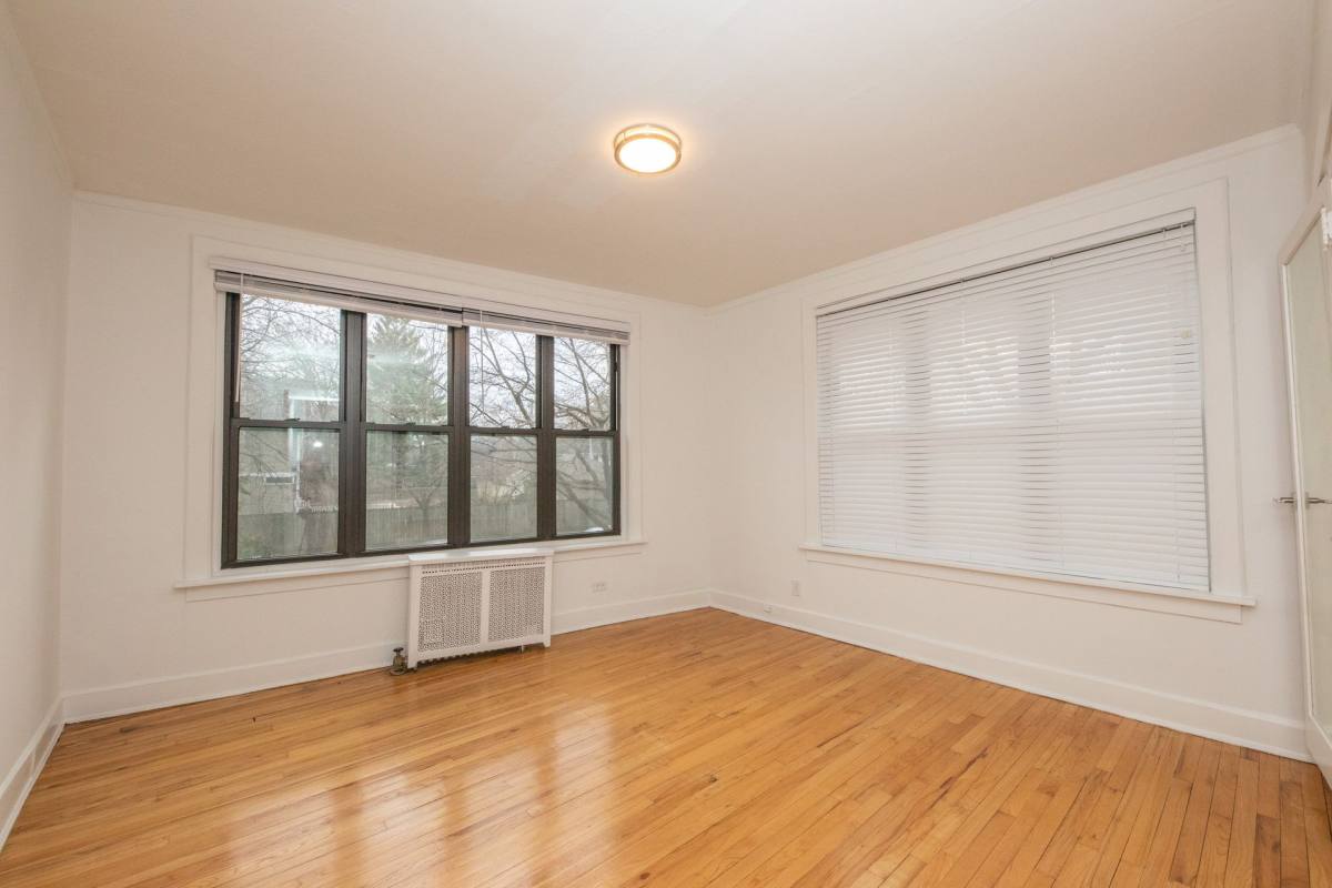 Apartment for rent at 800-810 Michigan Ave, Evanston, IL 60202