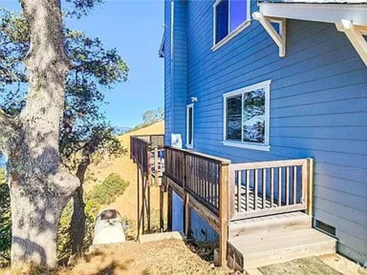 House for rent at 7618 Verna Way, Lucerne, CA 95458