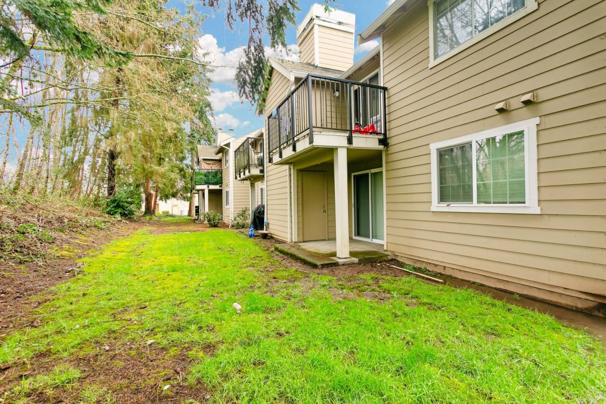 Condo for rent at 1839 S 286th Lane S101, Federal Way, WA 98003