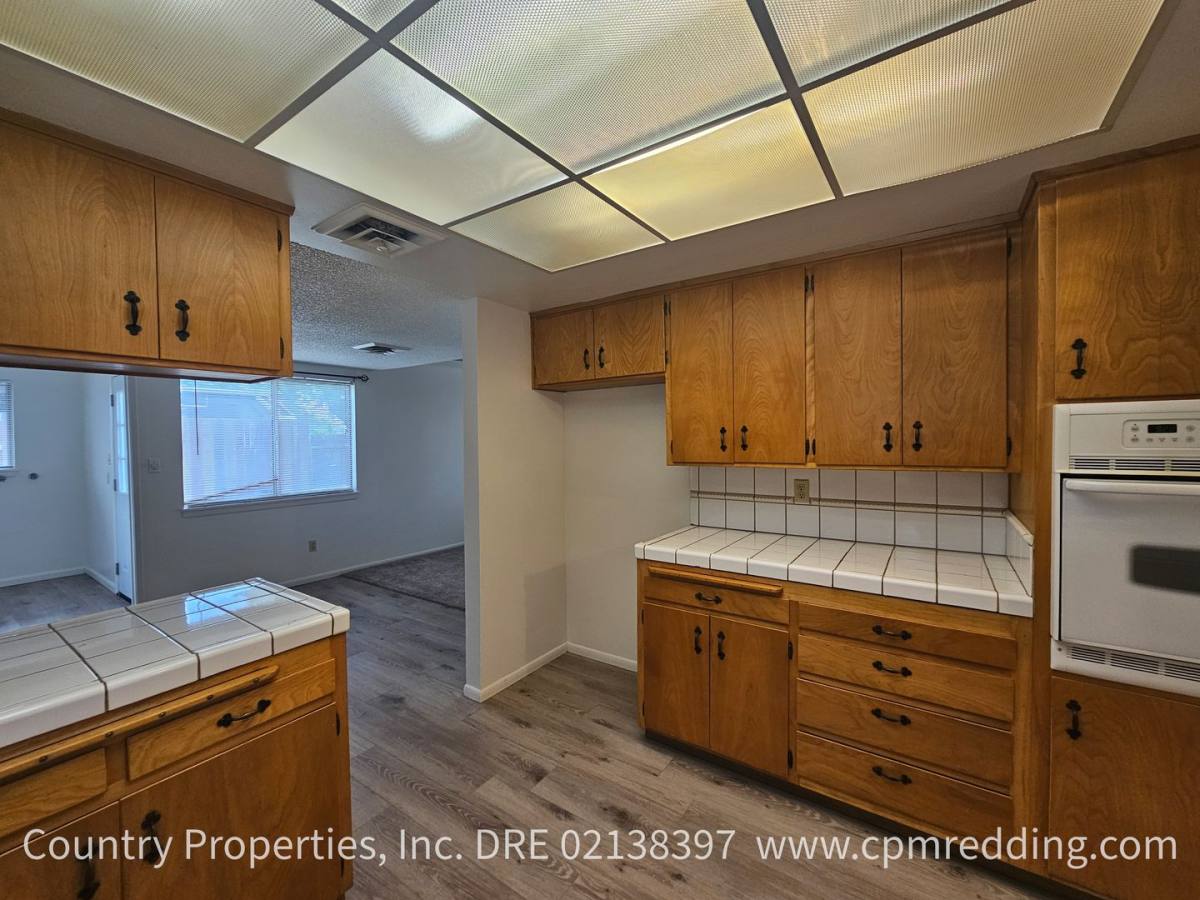 House for rent at 4145 Oro St, Redding, CA 96001