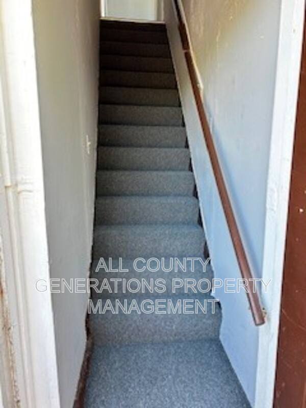 Apartment for rent at 778 Yale St, Akron, OH 44311