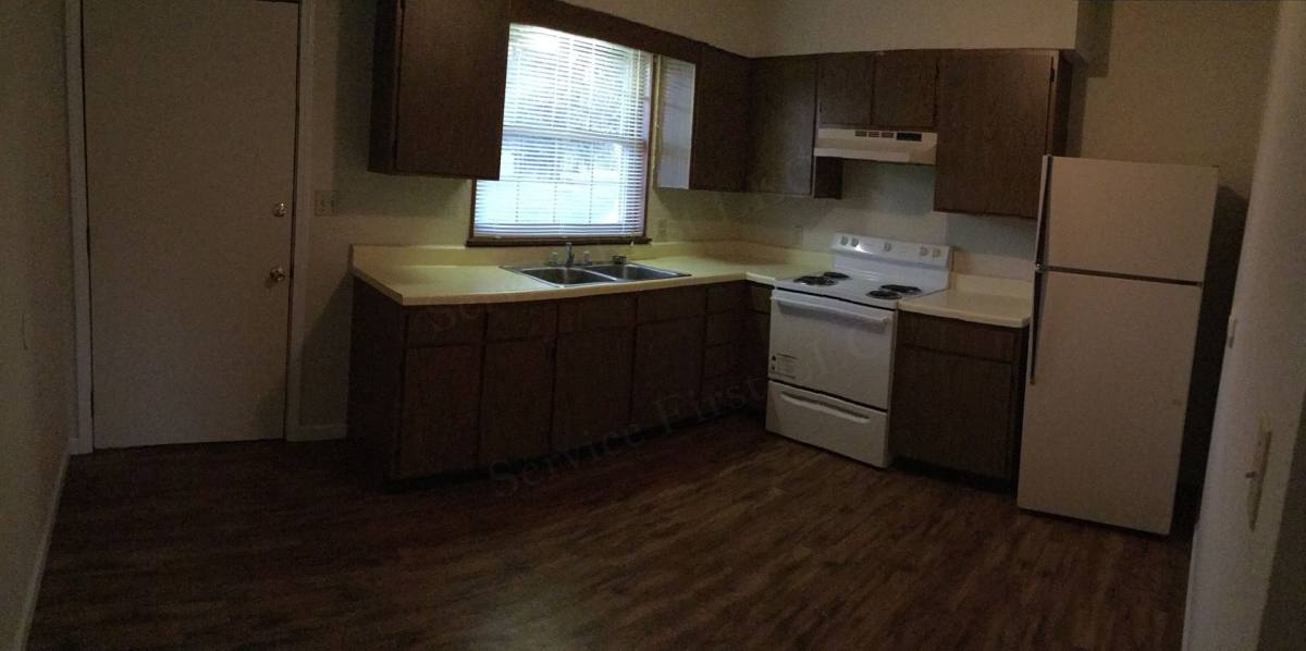 503 Broad St, Greenfield, MO 65661