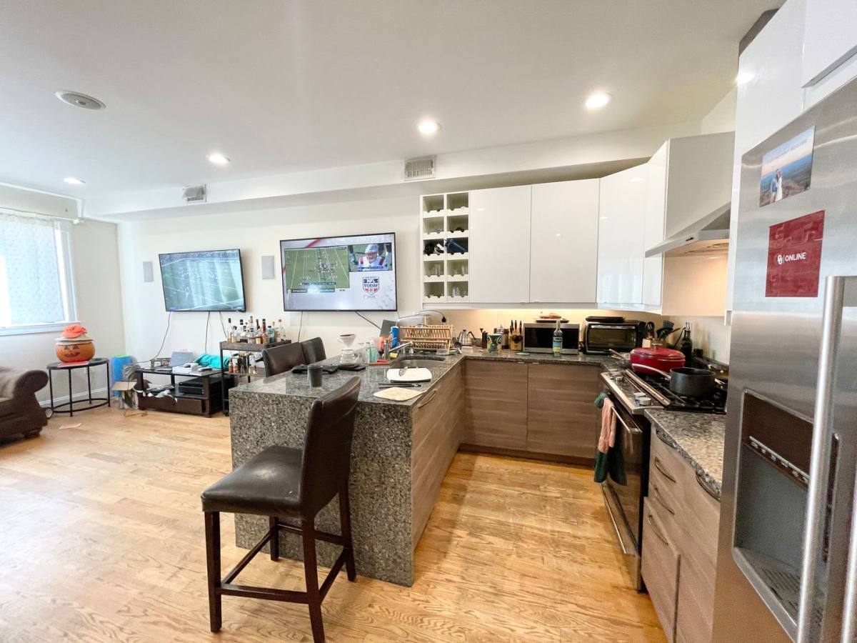 Apartment for rent at 275 Dorchesterrr St, South Boston, MA 02127