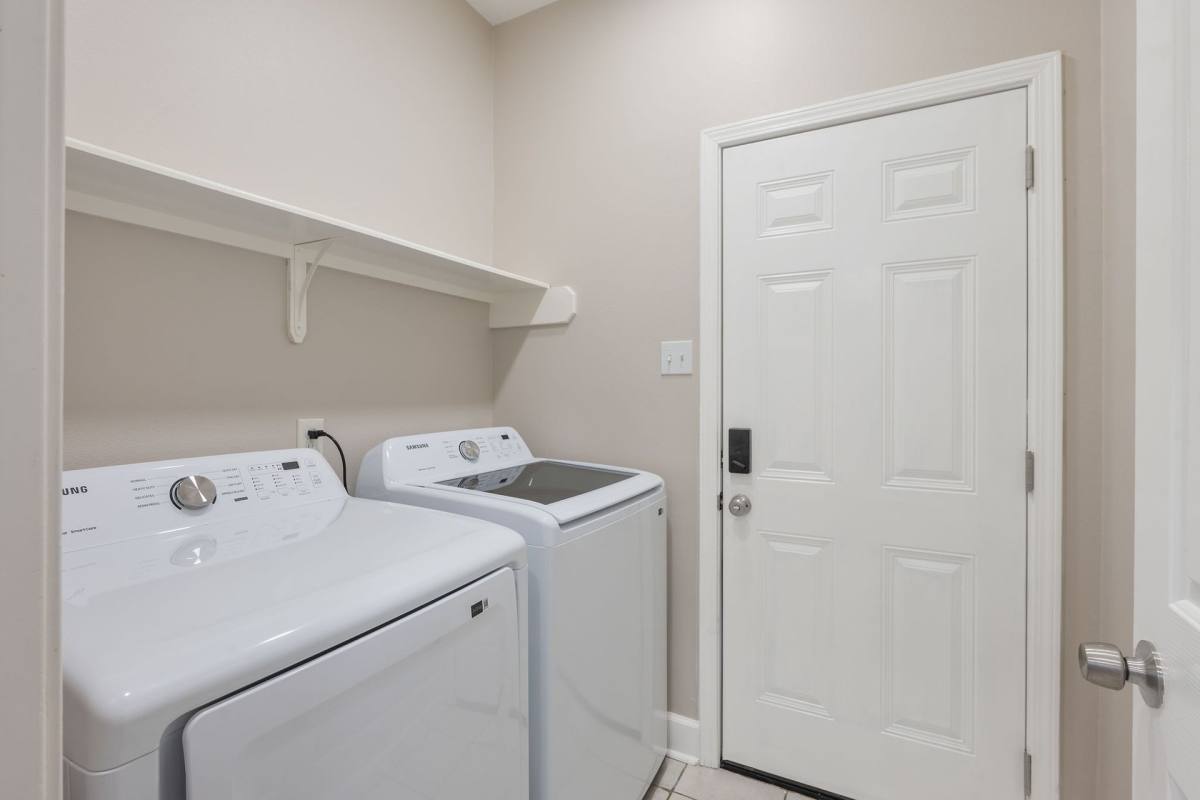 Townhouse for rent at 101 Winter Park, College Station, TX 77840